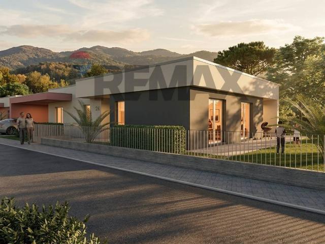 Villa Indipendente in vendita a Comunità Montana Valli del Verbano, Mesenzana