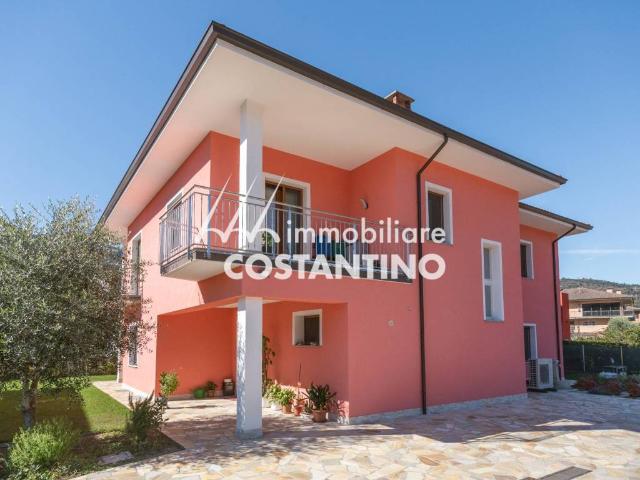 Villa Indipendente in vendita a Comunità Montana Valli del Verbano, Mesenzana