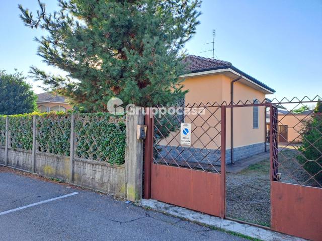 Villa Indipendente in vendita a Magenta, Lombardia