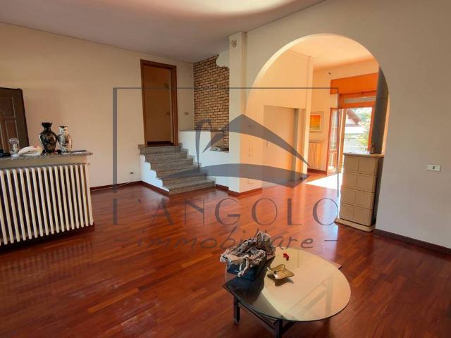 Villa Indipendente in vendita a Mesero, Lombardia