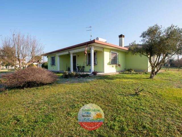 Villa Indipendente in vendita a Unione Delta del Po, Mesola