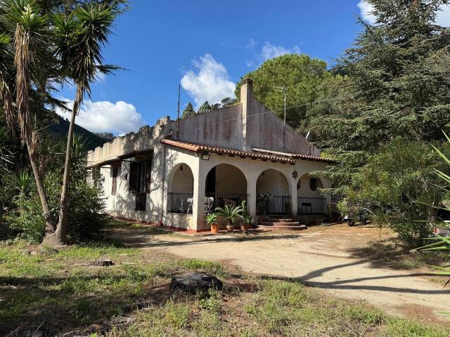 Villa Indipendente in vendita a Marotta, Messina