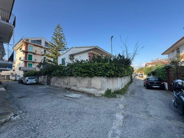 Villa Indipendente in vendita a Sperone, Messina