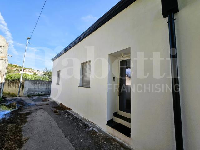 Villa Indipendente in vendita a Mortelle, Messina