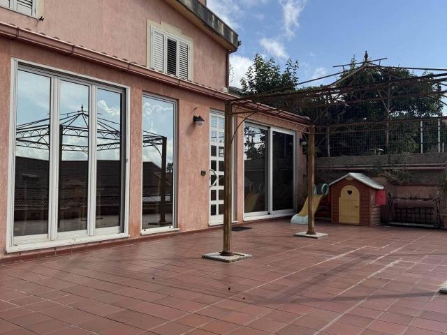 Villa Indipendente in vendita a V Circoscrizione, Messina