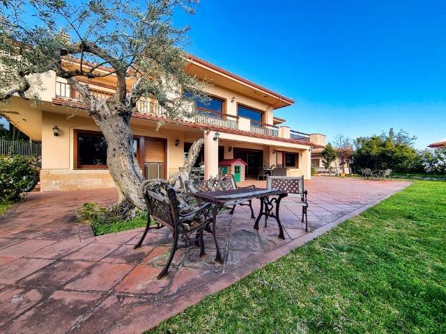 Villa Indipendente in vendita a Mortelle, Messina