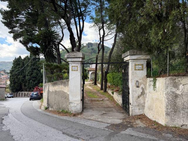 Villa Indipendente in vendita a Marotta, Messina