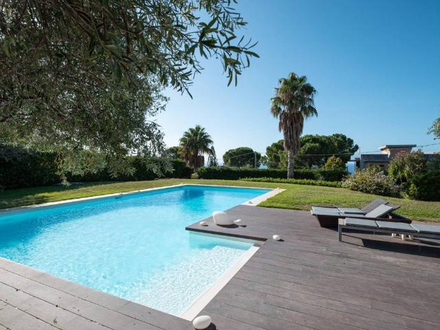 Villa Indipendente in vendita a VI Circoscrizione, Messina