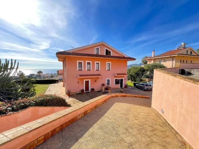 Villa Indipendente in vendita a Mortelle, Messina