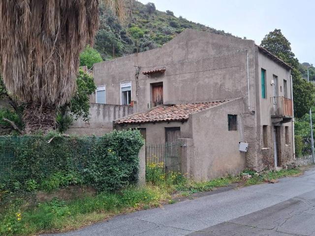 Villa Indipendente in vendita a Briga Marina, Messina