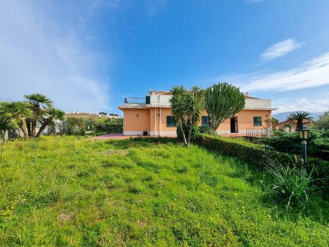 Villa Indipendente in vendita a Mortelle, Messina