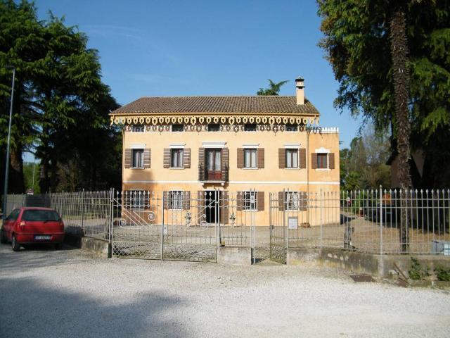 Villa Indipendente in vendita a Mestrino, Veneto