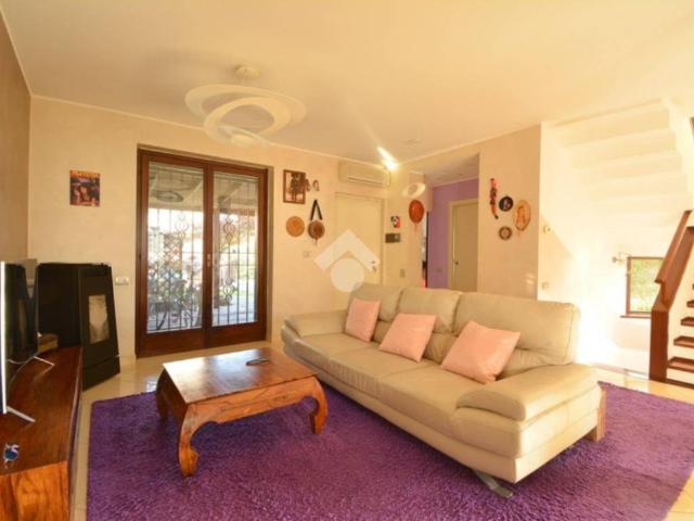 Villa Indipendente in vendita a Mezzago, Lombardia