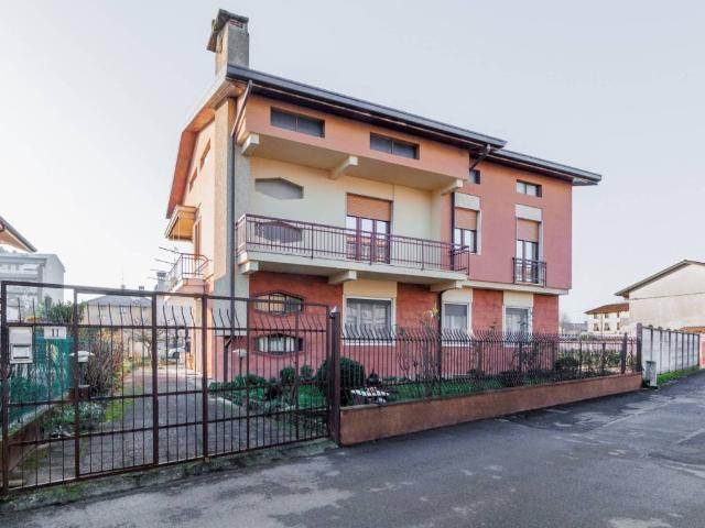 Villa Indipendente in vendita a Mezzago, Lombardia