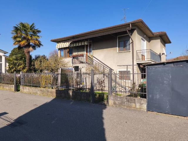 Villa Indipendente in vendita a Mezzana Rabattone, Lombardia