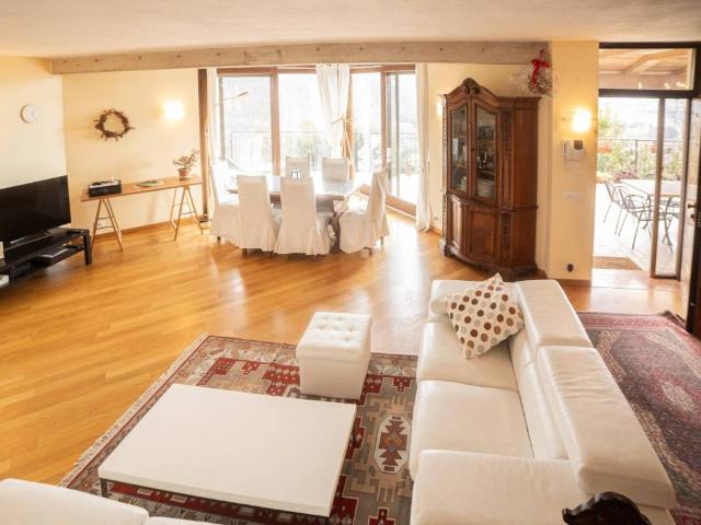 Villa Indipendente in vendita a Mezzane Di Sotto, Veneto