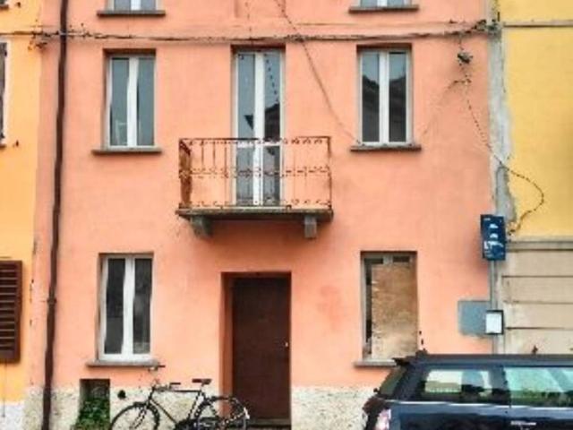 Villa Indipendente in vendita a Mezzanino, Lombardia