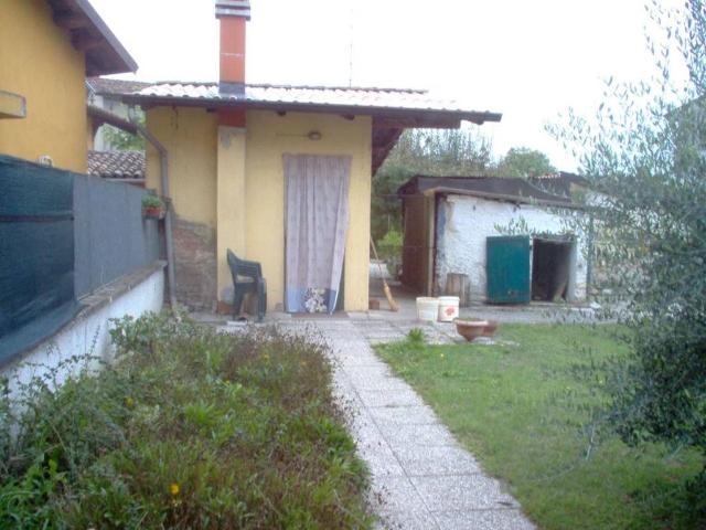 Villa Indipendente in vendita a Tornello, Mezzanino