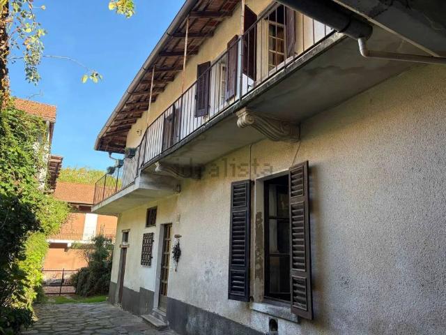Villa Indipendente in vendita a Carcegna, Miasino