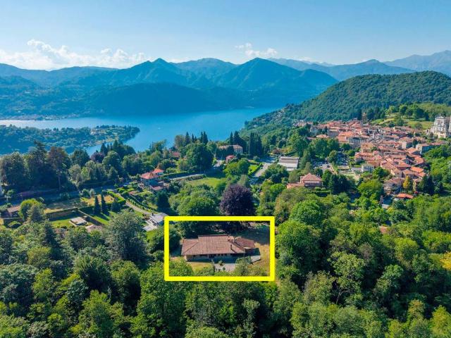 Villa Indipendente in vendita a Carcegna, Miasino