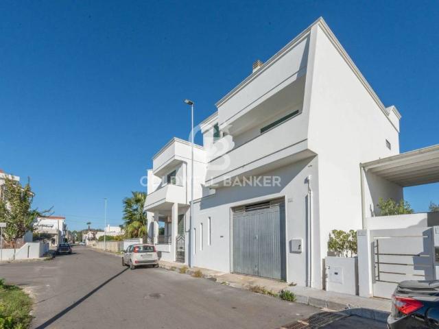 Villa Indipendente in vendita a Puglia, Lecce