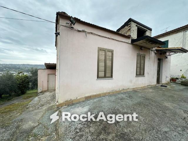 Villa Indipendente in vendita a Miglianico Di Chieti, Abruzzo