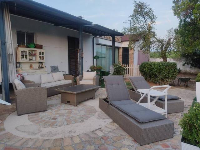 Villa Indipendente in vendita a Miglianico Di Chieti, Abruzzo