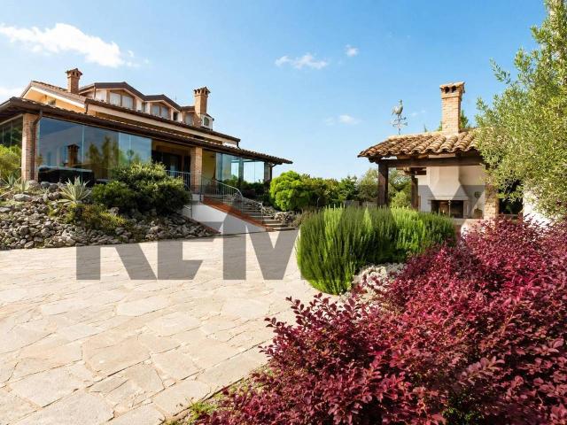 Villa Indipendente in vendita a Miglionico, Matera
