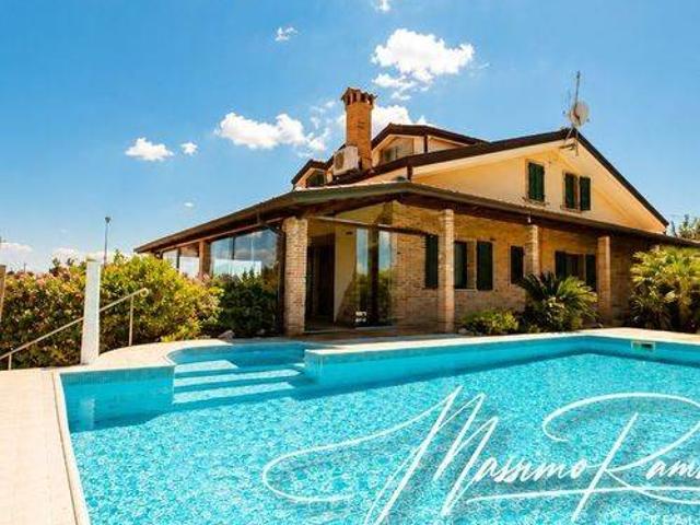 Villa Indipendente in vendita a Miglionico, Basilicata