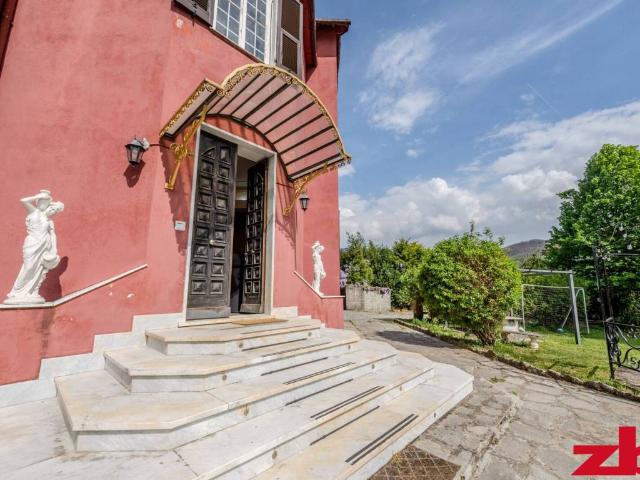 Villa Indipendente in vendita a Mignanego, Liguria