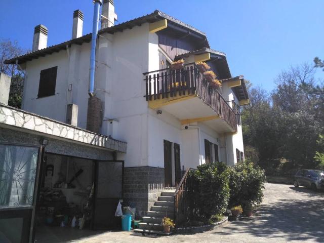 Villa Indipendente in vendita a Mignanego