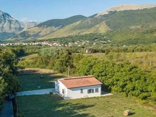 Villa Indipendente in vendita a Tora, Campania