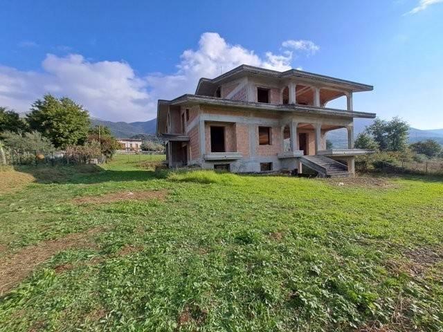 Villa Indipendente in vendita a Tora, Campania