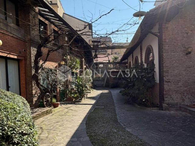 Villa Indipendente in vendita a Municipio 8 di Milano, Milano