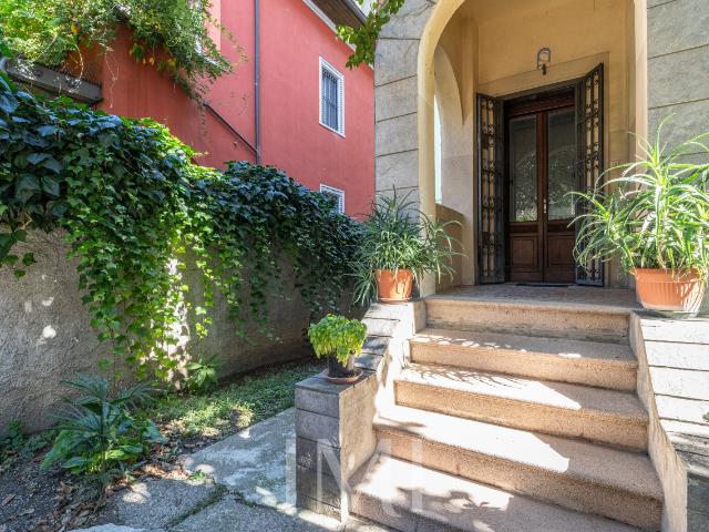 Villa Indipendente in vendita a Municipio 4, Milano
