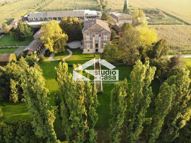 Villa Indipendente in vendita a Municipio 4, Milano