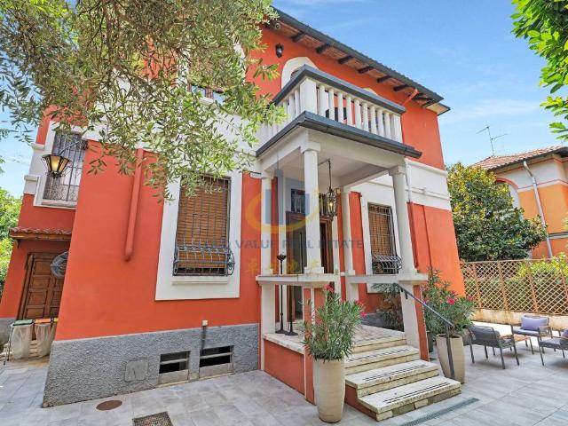 Villa Indipendente in vendita a Municipio 9, Milano