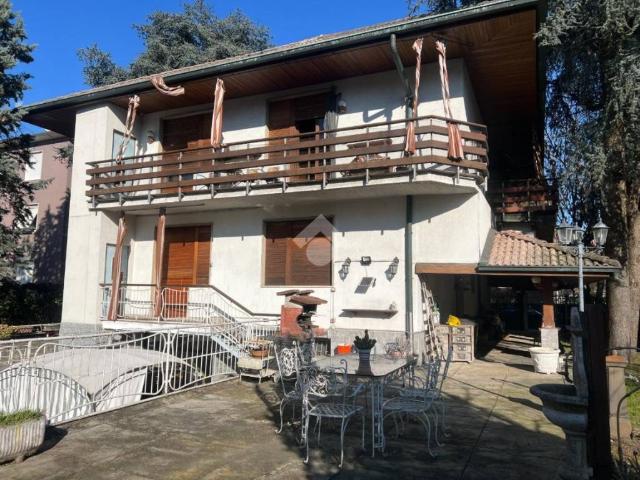 Villa Indipendente in vendita a Municipio 8 di Milano, Milano