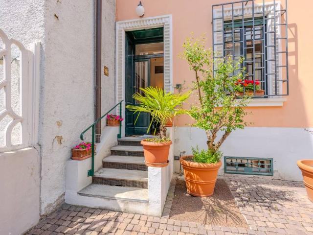 Villa Indipendente in vendita a Municipio 4, Milano