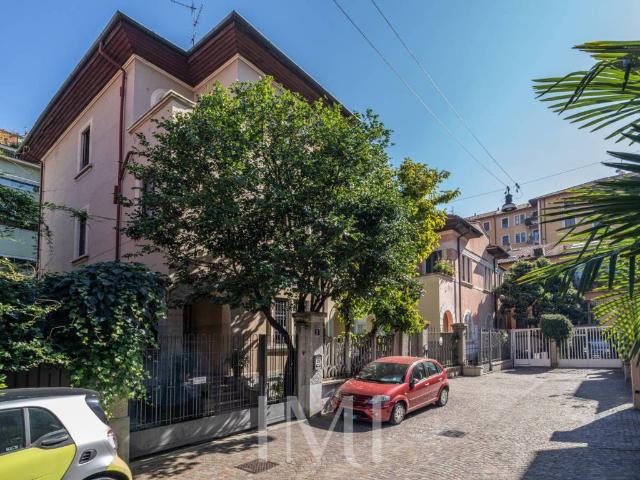 Villa Indipendente in vendita a Municipio 4, Milano