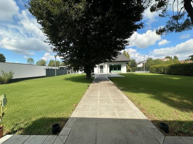 Villa Indipendente in vendita a Municipio 8 di Milano, Milano