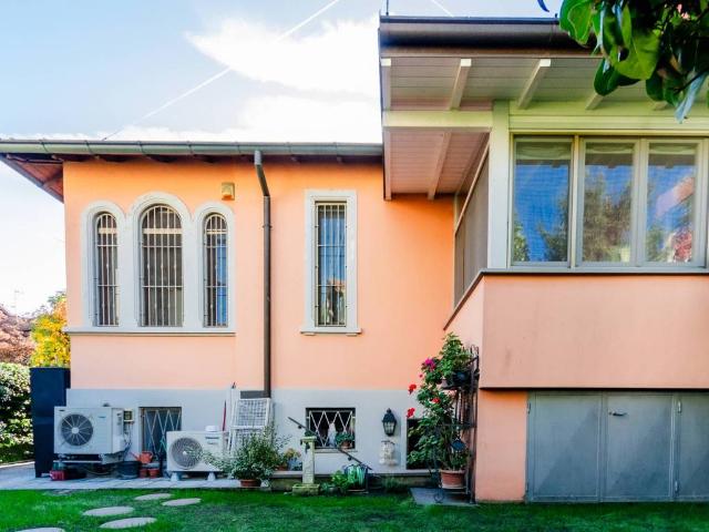 Villa Indipendente in vendita a Municipio 9, Milano