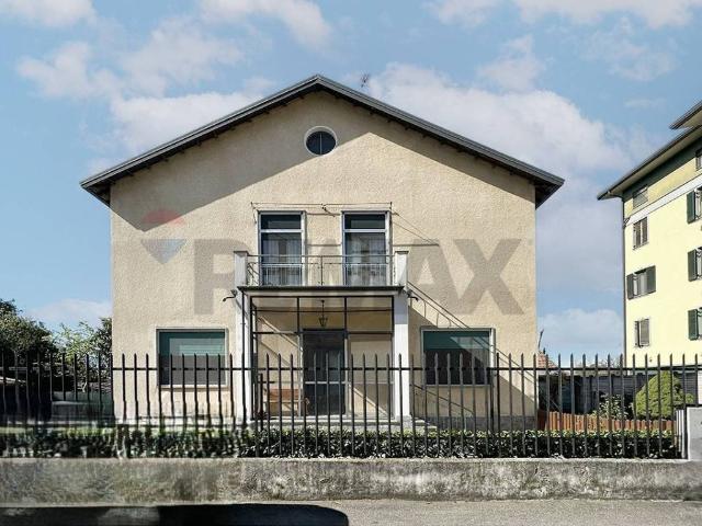 Villa Indipendente in vendita a Municipio 7, Milano