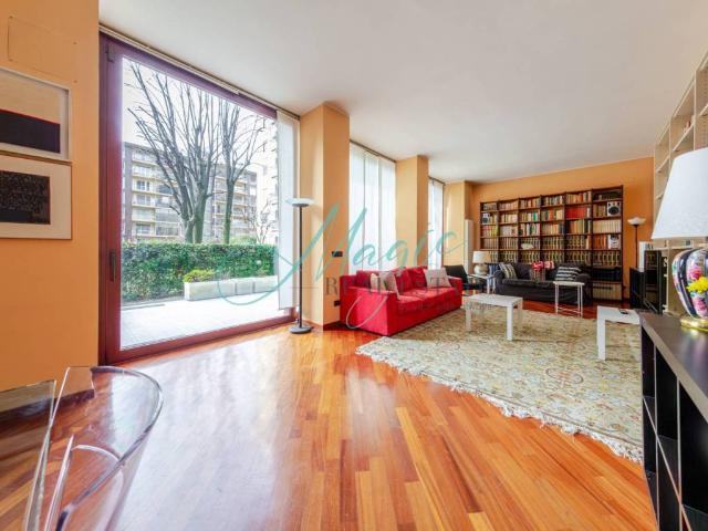 Villa Indipendente in vendita a Municipio 6, Milano