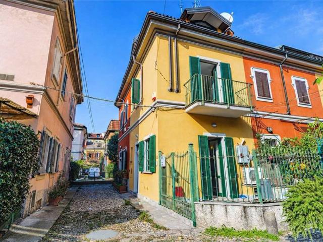 Villa Indipendente in vendita a Municipio 4, Milano