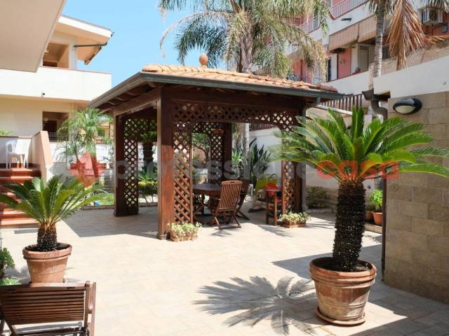 Villa Indipendente in vendita a San Giovanni, Milazzo