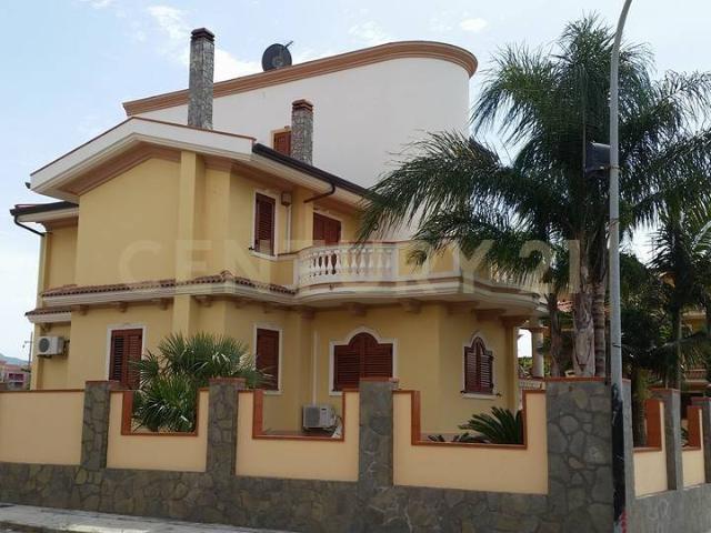 Villa Indipendente in vendita a Santa Marina, Milazzo