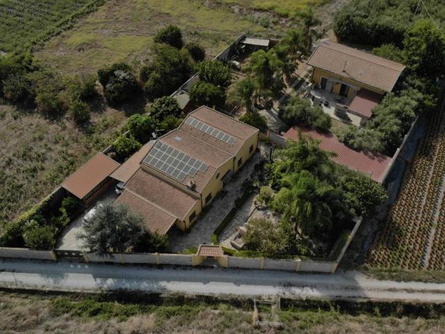 Villa Indipendente in vendita a Santa Marina, Milazzo