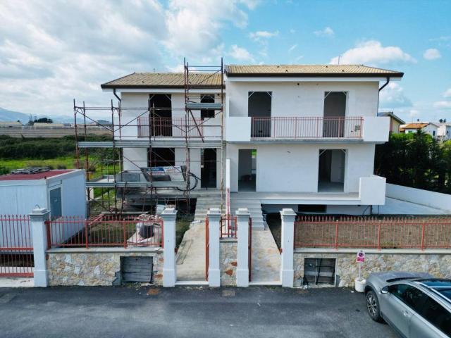 Villa Indipendente in vendita a Scaccia, Milazzo