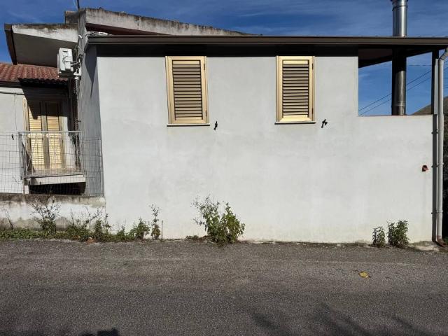 Villa Indipendente in vendita a Militello Rosmarino, Sicilia